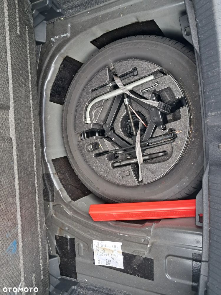 Volkswagen Polo 1.6 TDI SCR DSG Comfortline - 23