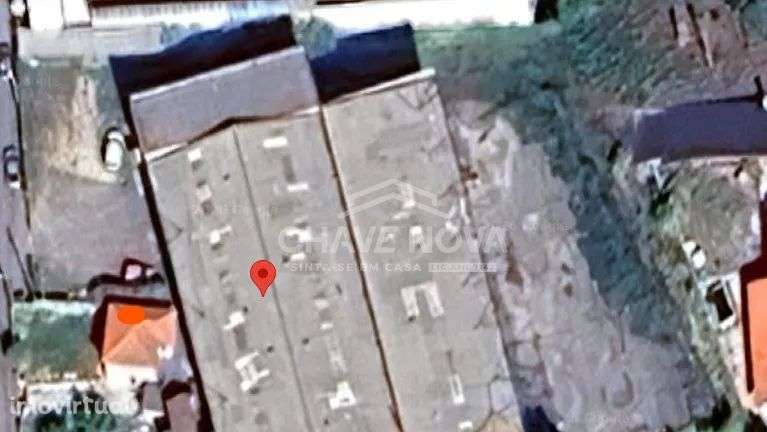 Armazém c/1500m² de construção em lote de 3550m² em Fajões - Grande imagem: 2/3