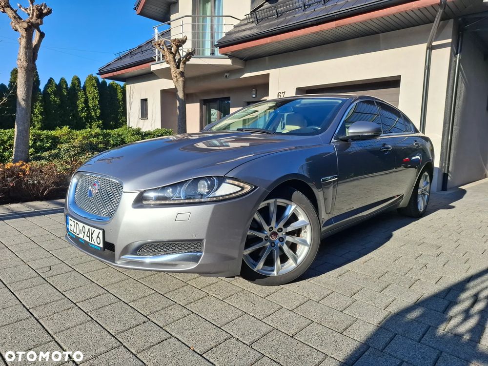 Jaguar XF 2.2 D Premium Luxury - 15