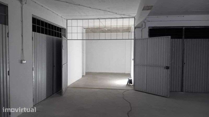 garagem fechada no centro da cidade do Entroncamento - Grande imagem: 4/4