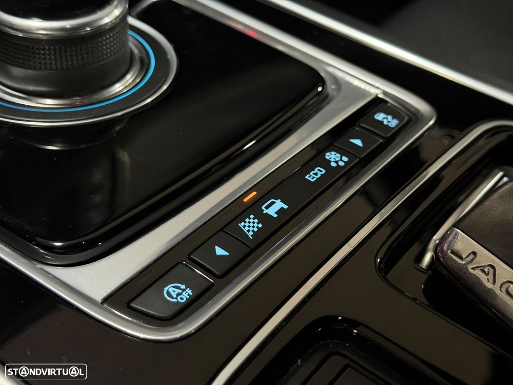 Jaguar XF 2.0 D R-Sport Aut. - 13