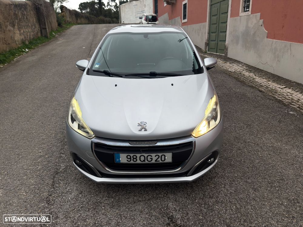 Peugeot 208 1.2 PureTech Allure - 6