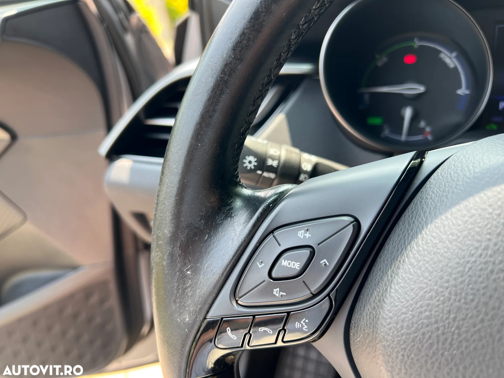 Toyota C-HR 1.8 HSD 122 CP 4x2 CVT Style - 24