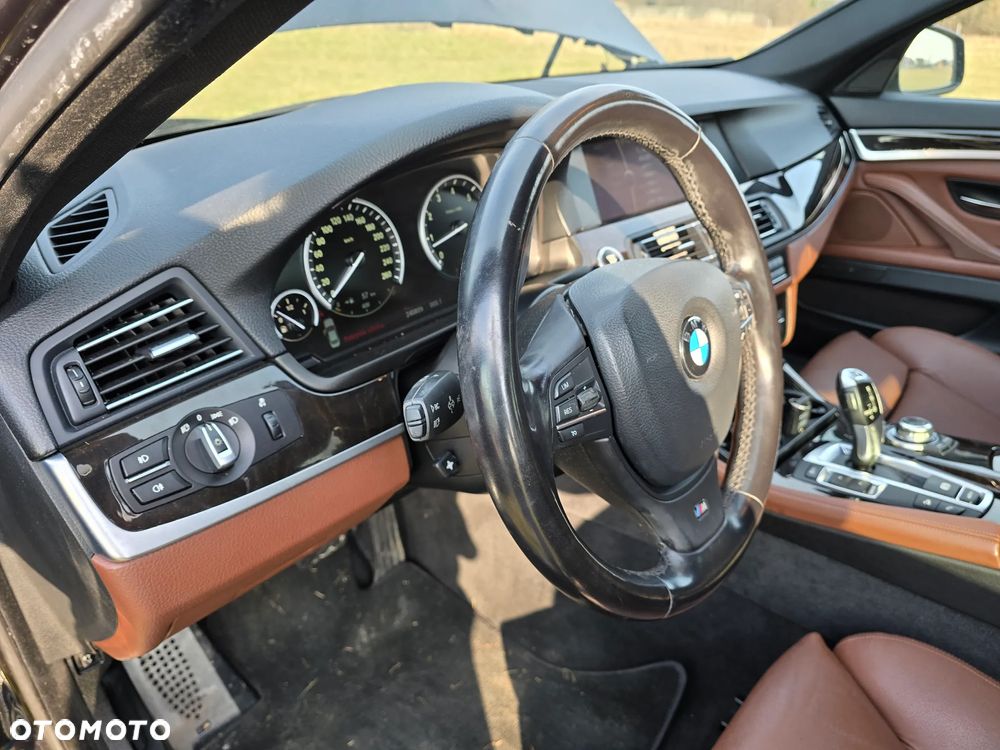 BMW Seria 5 535i xDrive - 25