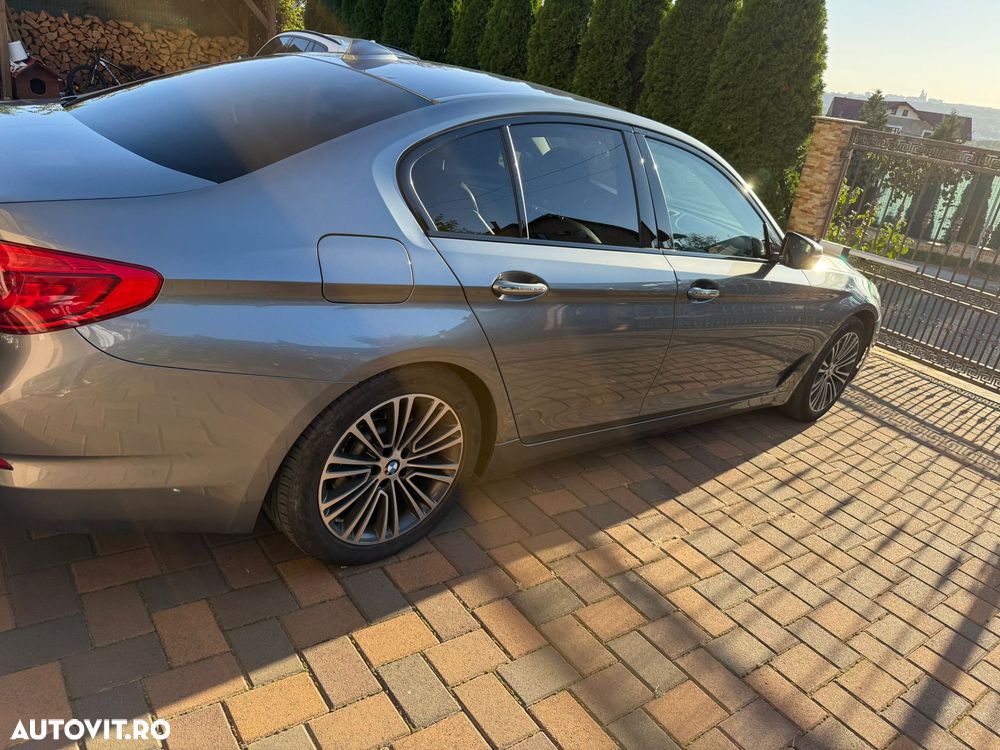 BMW Seria 5 520d Aut. Sport Line - 12