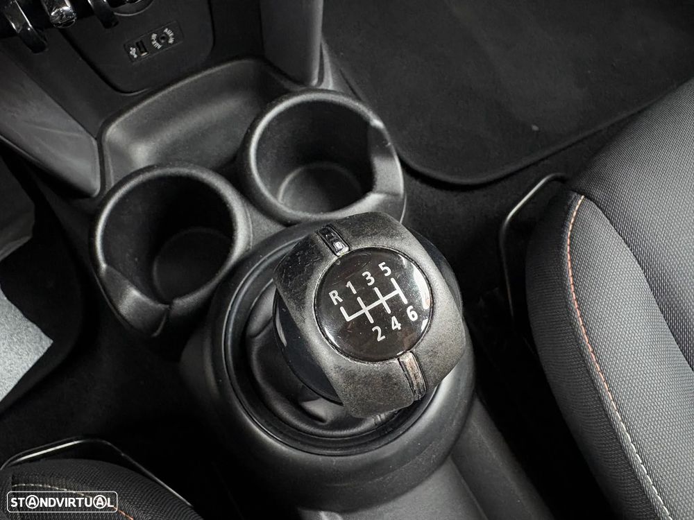 MINI 5 Portas One D - 14