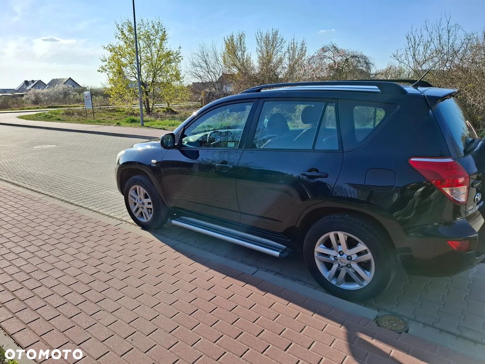 Toyota RAV4 2.0 VVT-i Premium - 11