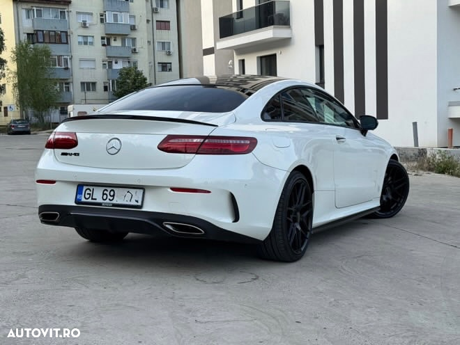 Mercedes-Benz E 300 Coupe 9G-TRONIC AMG Line - 17