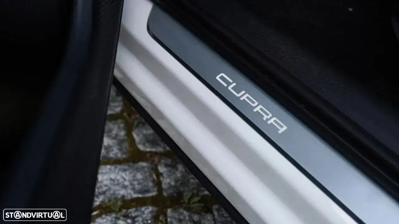 Cupra Formentor 1.4 e-Hybrid Plus DSG - 38