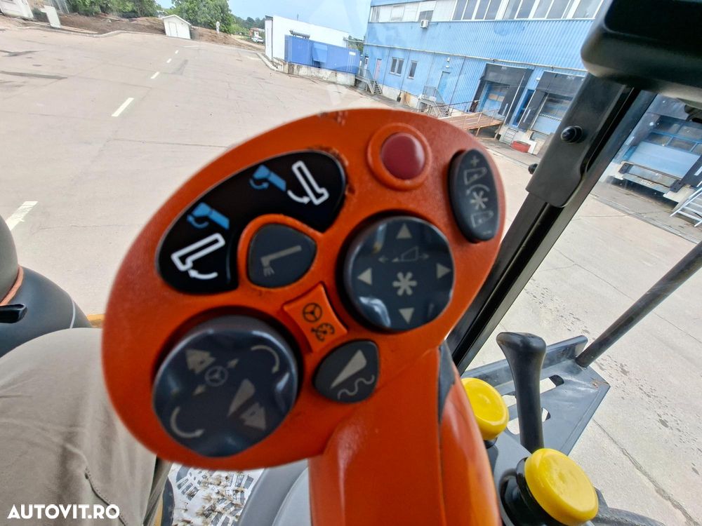 New Holland CX 6.90 ST5 COMBINA AGRICOLA CU HEDER PAIOASE 760CG 6,70M/22FT VF SI CARUCIOR TRANSPORT - 21