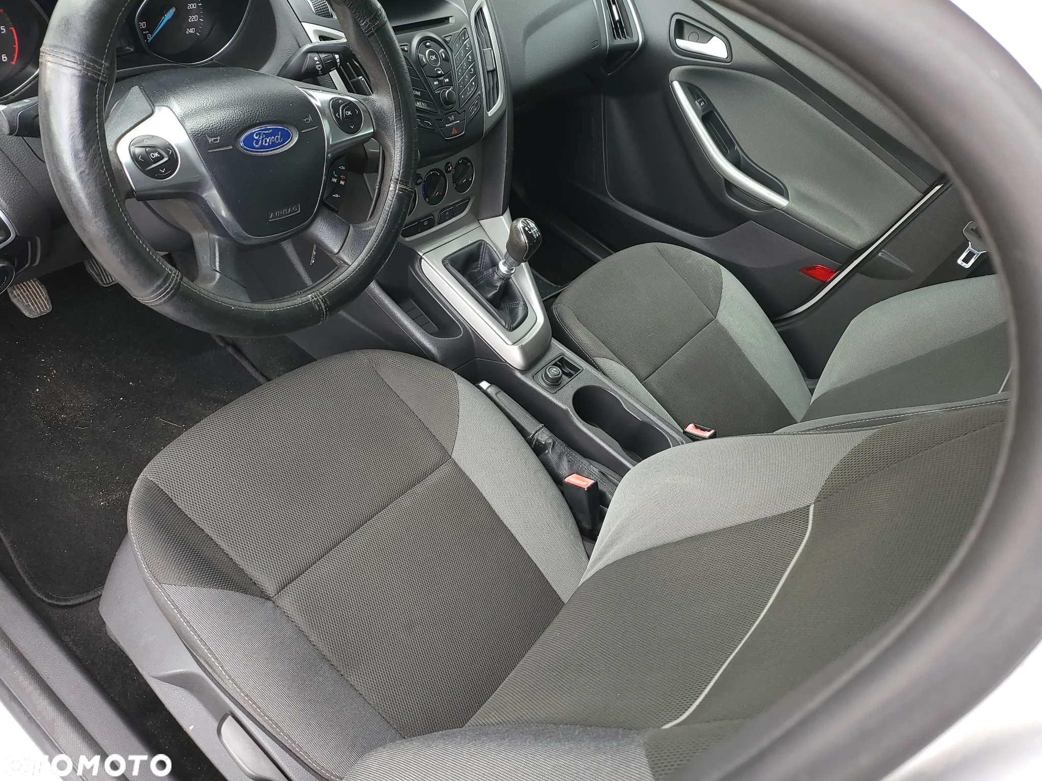 Ford Focus 1.6 TDCi DPF Champions Edition - 27