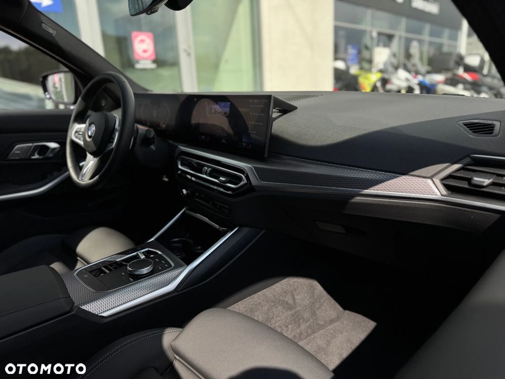 BMW Seria 3 ver-320d-touring-xdrive-m-sport - 20