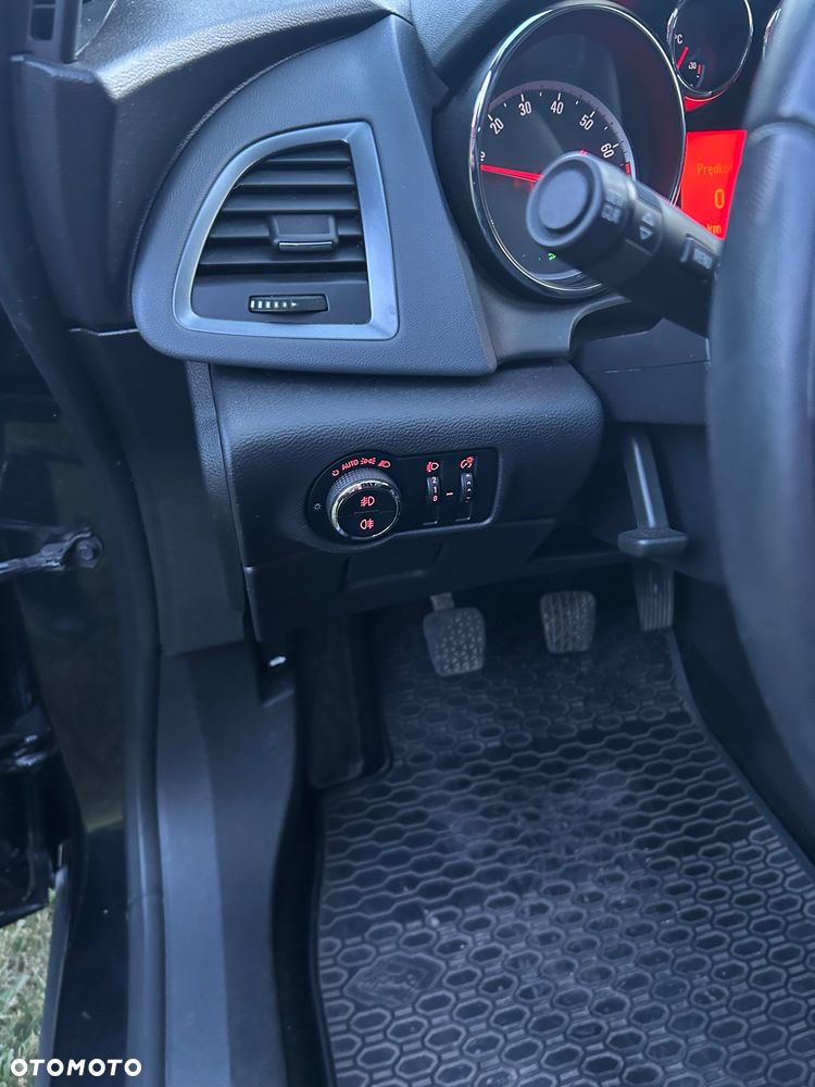 Opel Astra 1.4 Turbo - 26