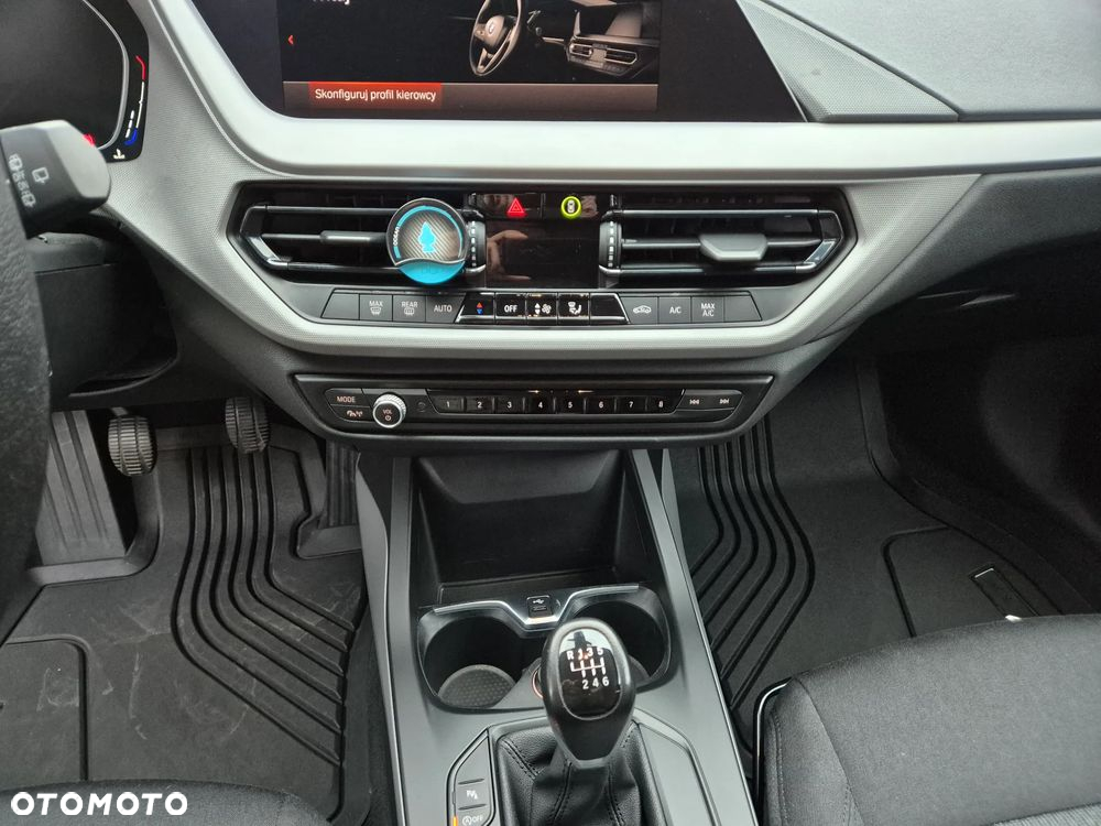 BMW Seria 1 116d - 13
