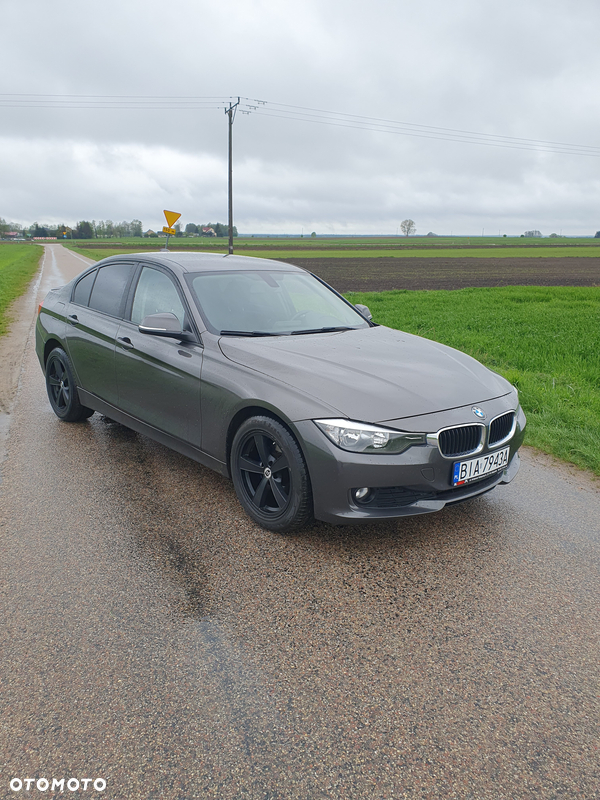 BMW Seria 3 318d Blue Performance