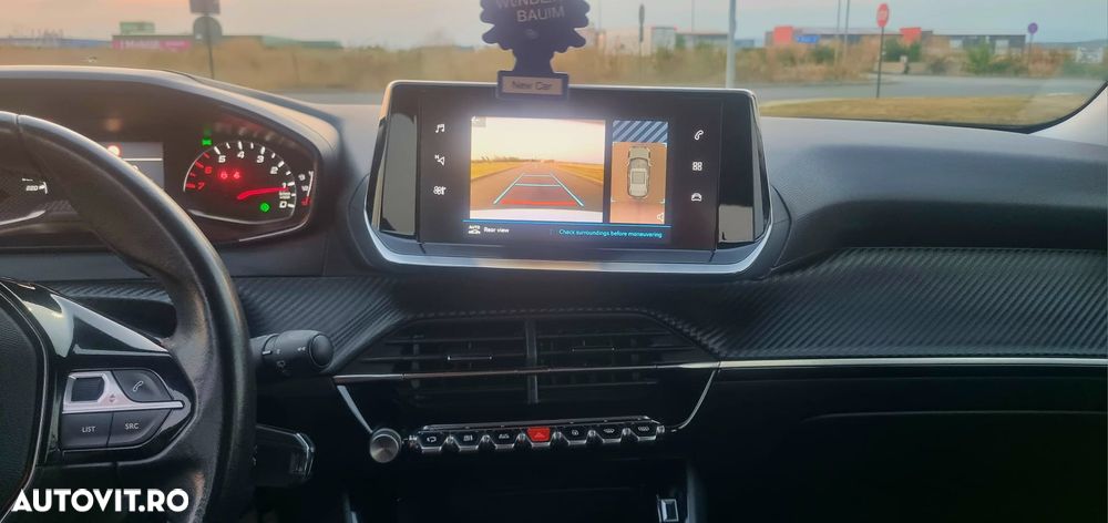 Peugeot 2008 BlueHDi 100 STOP & START Signature - 12