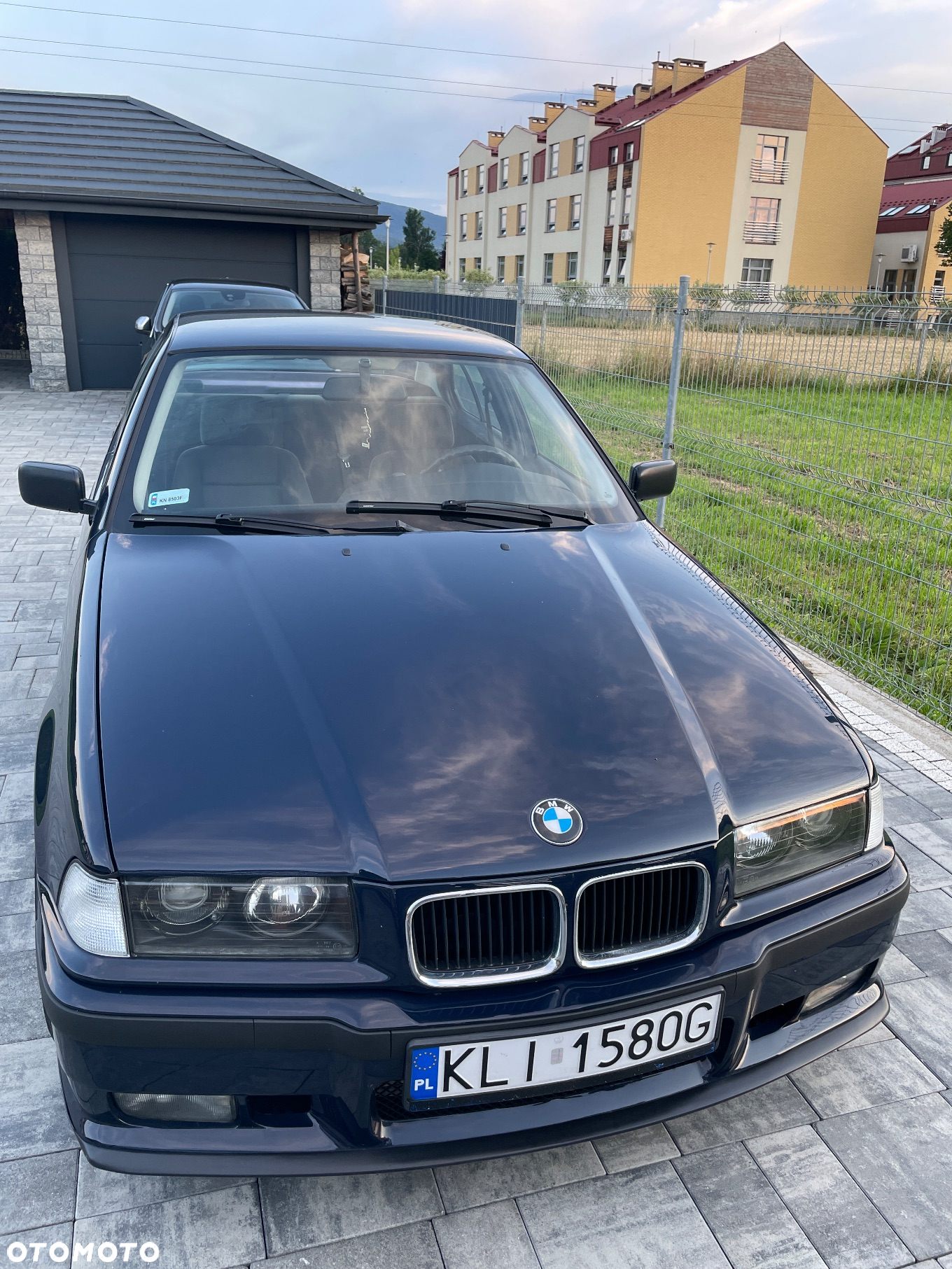 BMW Seria 3 318i - 5