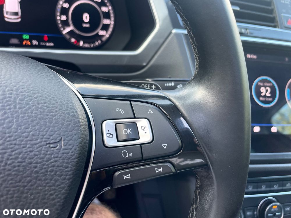 Volkswagen Tiguan 2.0 TDI SCR DSG R-Line - 28