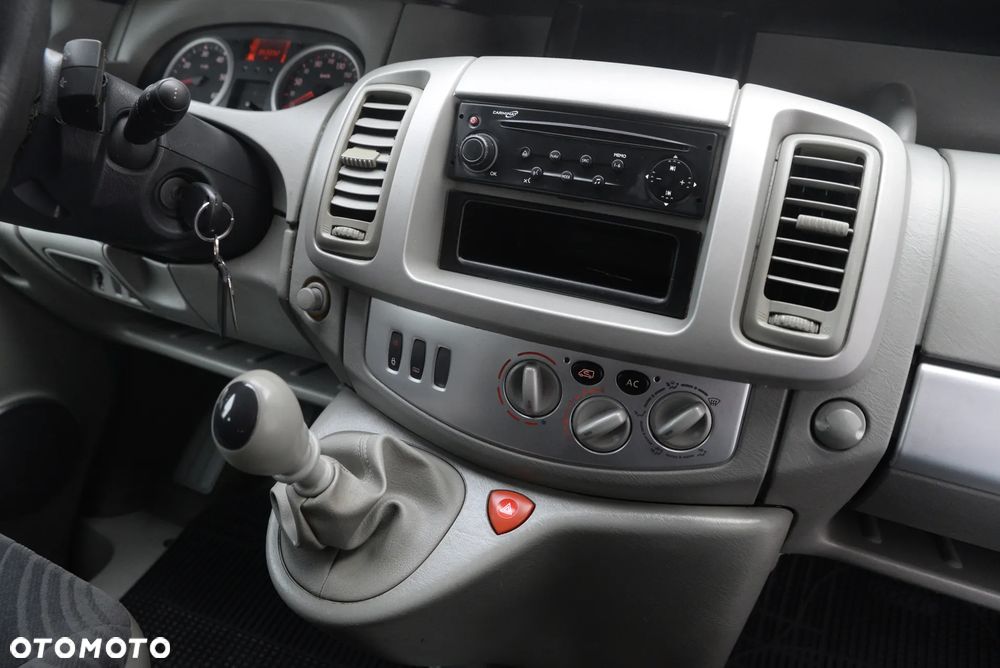 Renault Trafic L1H1 Passenger Lux - 12