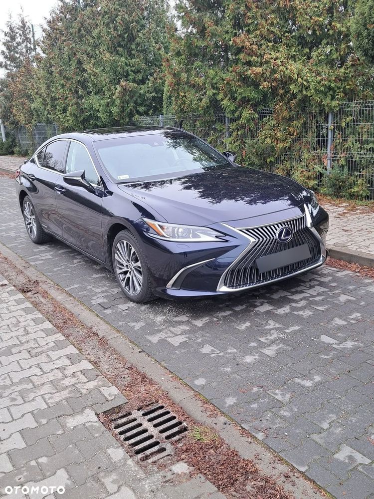 Lexus ES 300h Business Edition - 1