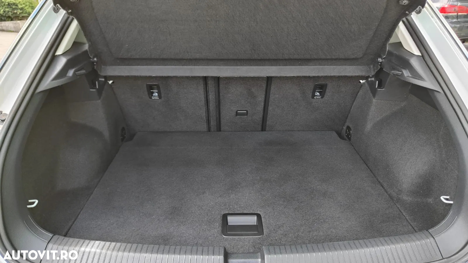 Volkswagen T-ROC 2.0 TDI 4Mot DSG Style - 19