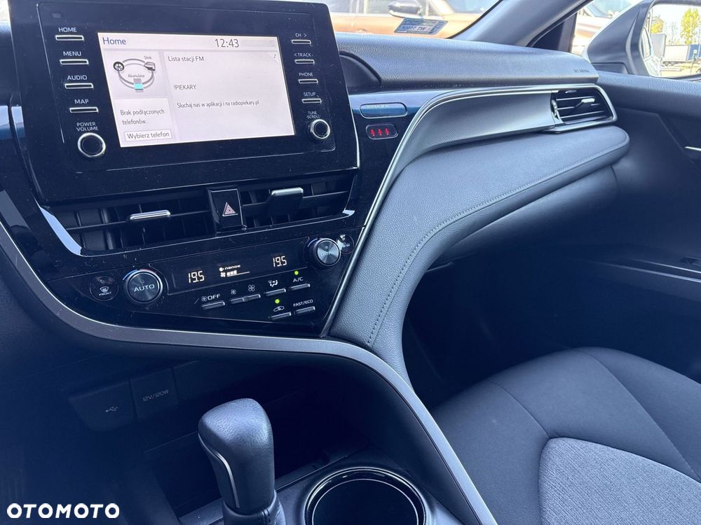 Toyota Camry 2.5 Hybrid Comfort CVT - 20