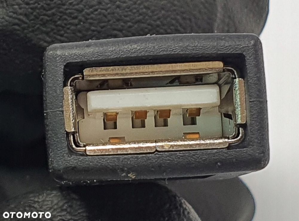 PRZEWÓD KABEL USB MERCEDES W204 A0018276704 - 2