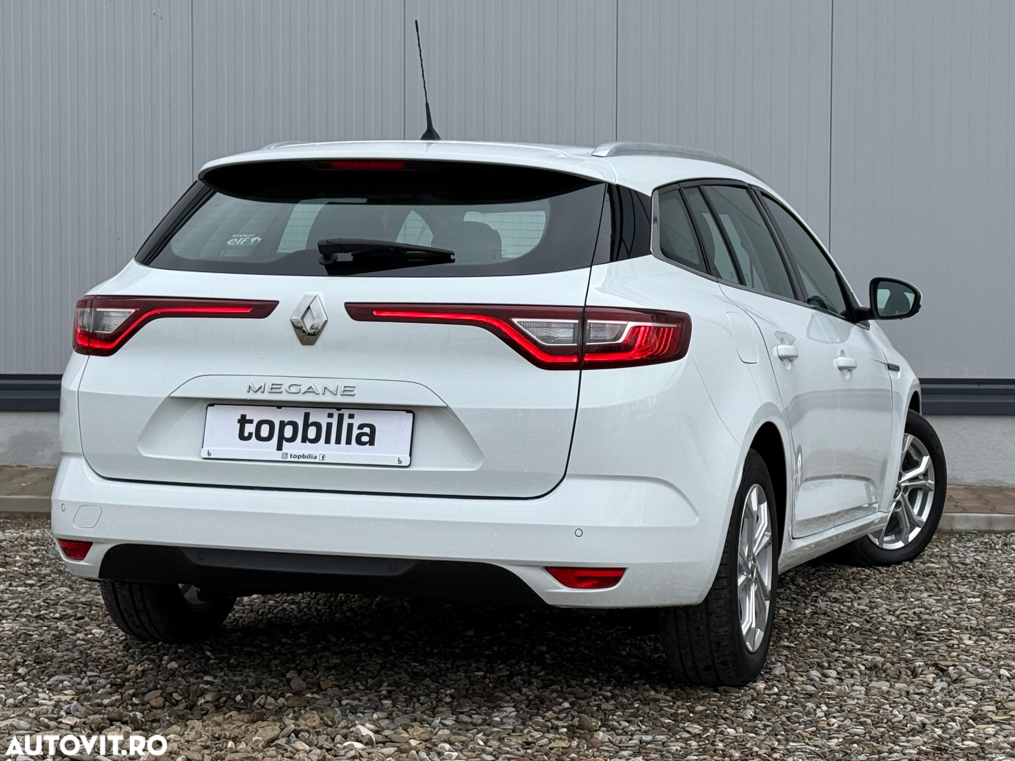 Renault Megane Grandtour BLUE dCi 115 BUSINESS EDITION - 4