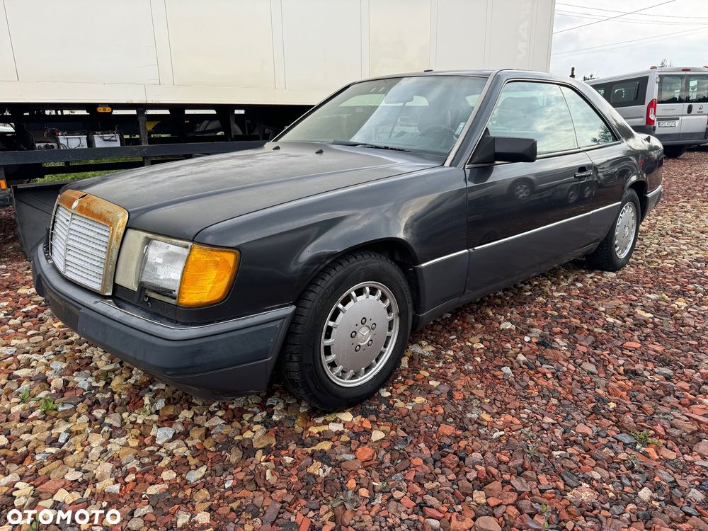 Mercedes-Benz W124 (1984-1993) - 1
