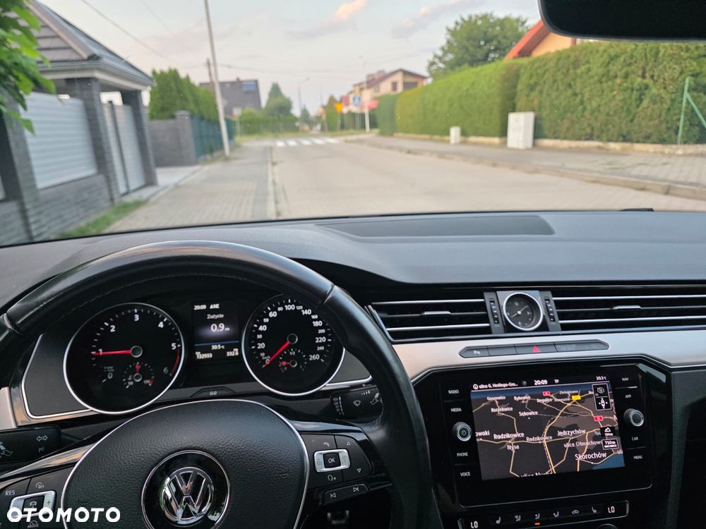 Volkswagen Passat 2.0 TDI (BlueMotion Technology) Highline - 10