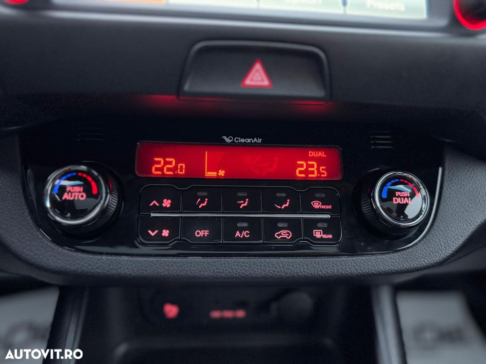 Kia Sportage 2.0 CRDI 4WD Automatik Spirit - 17