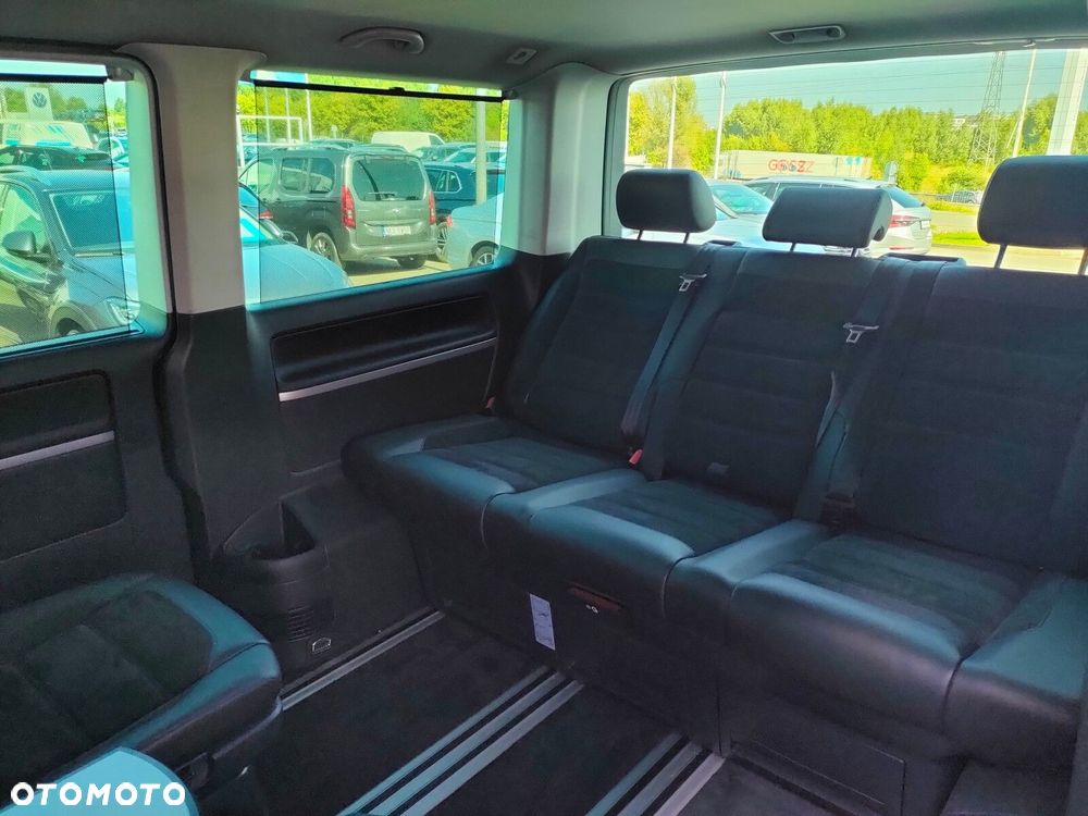 Volkswagen Multivan - 11