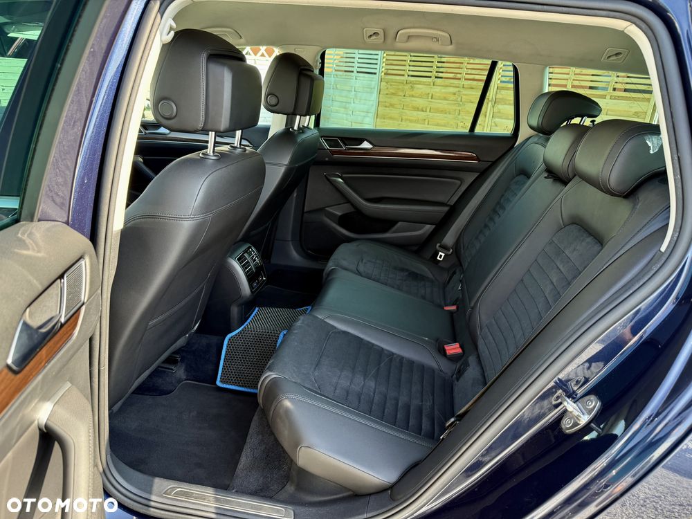 Volkswagen Passat - 21