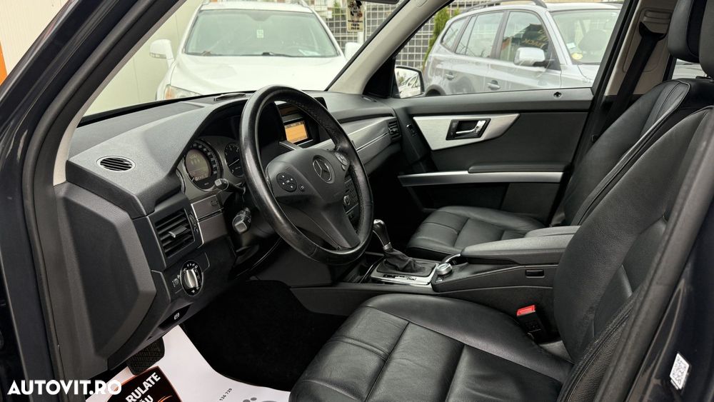 Mercedes-Benz GLK - 12