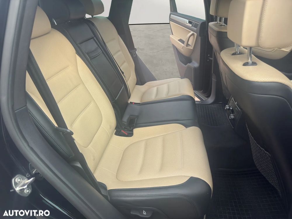 Volkswagen Touareg 3.0 V6 TDI BMT - 19