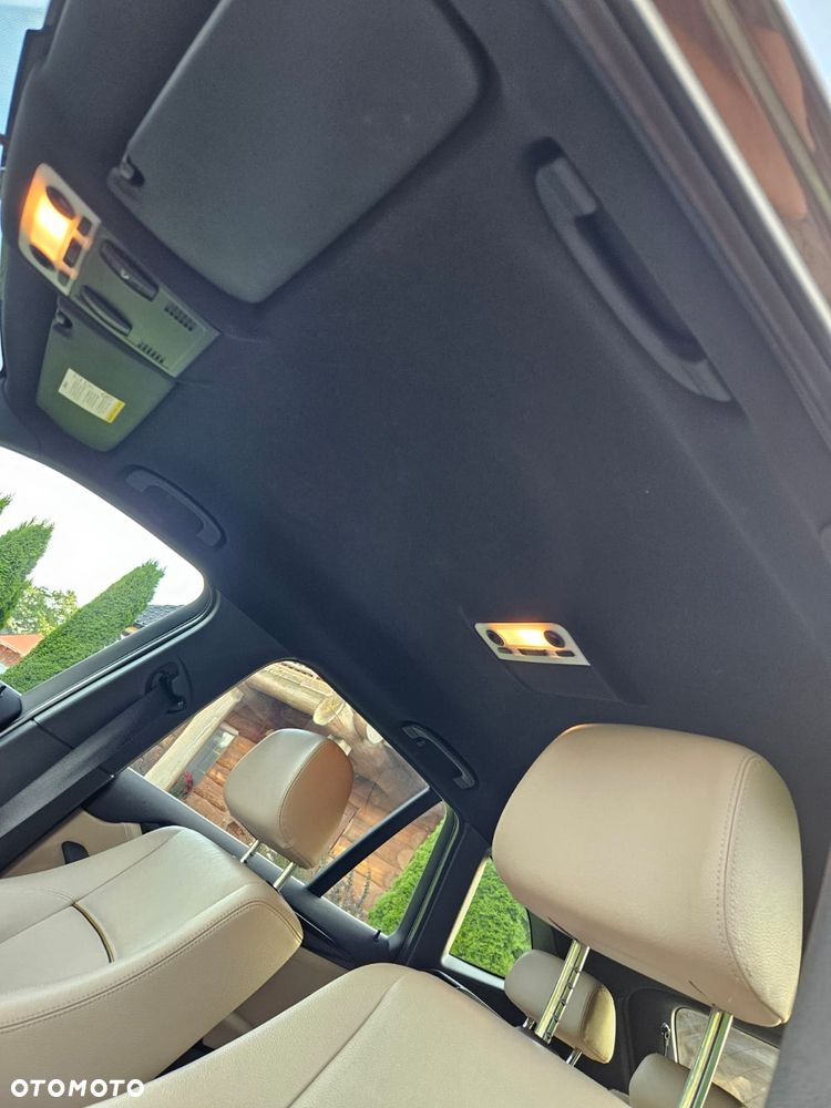 BMW X1 xDrive20d - 9