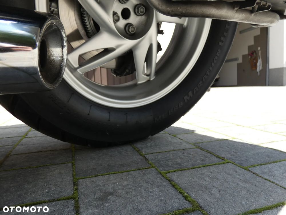 BMW R - 22