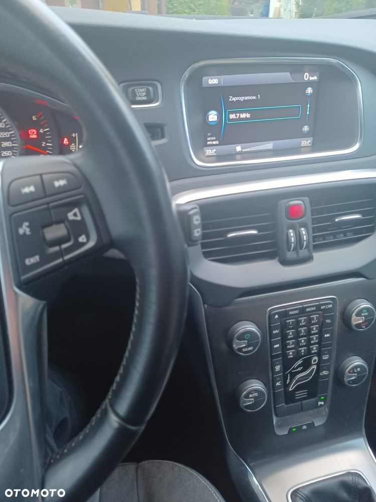 Volvo V40 - 8