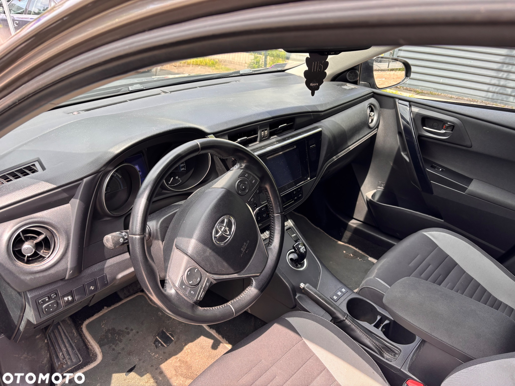 Toyota Auris - 8