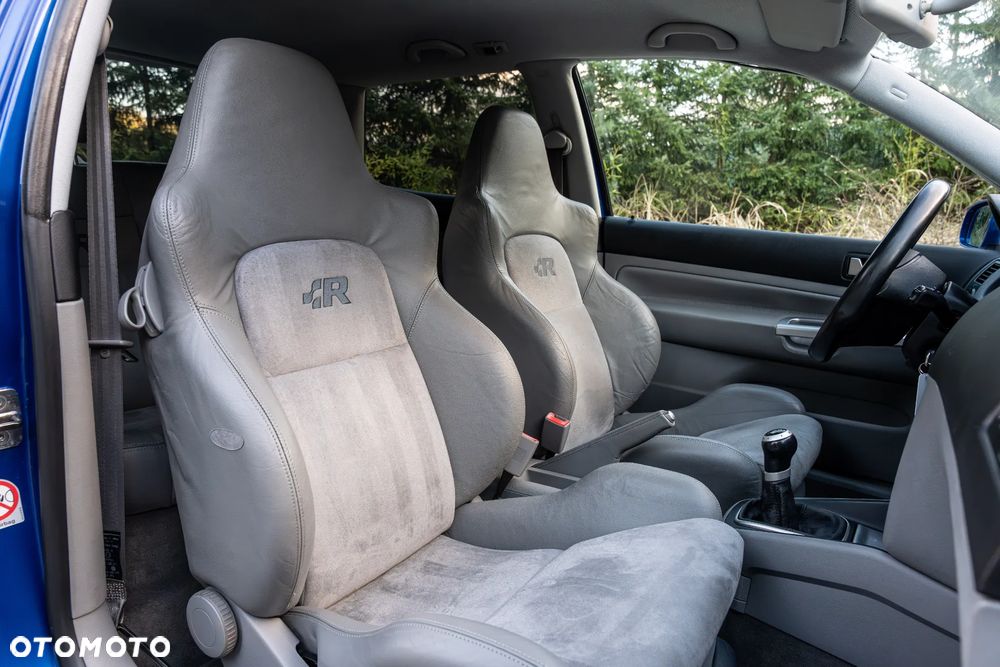 Volkswagen Golf - 31