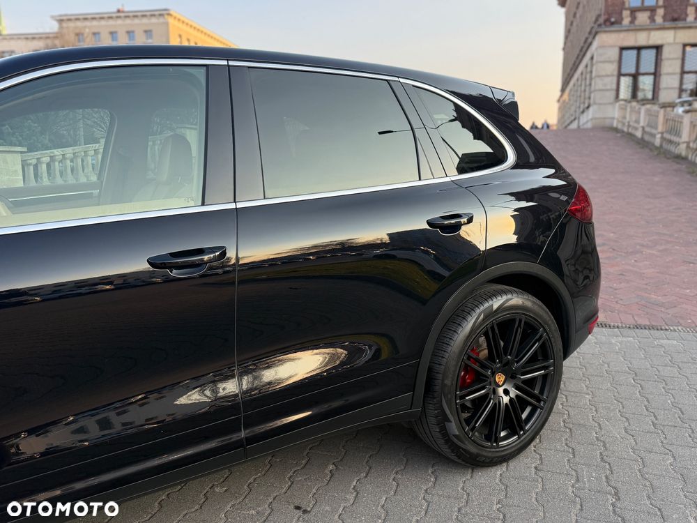 Porsche Cayenne - 15