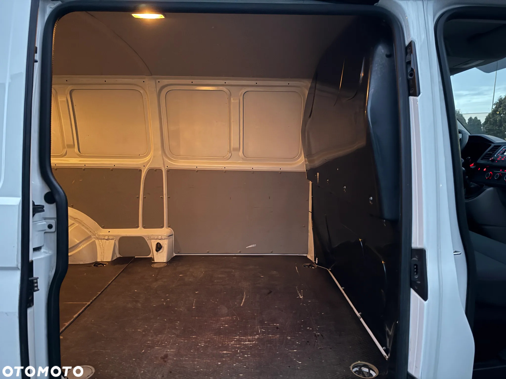 Volkswagen Transporter - 25