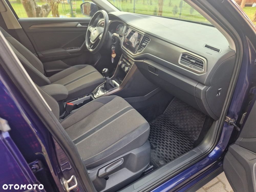 Volkswagen T-Roc - 8