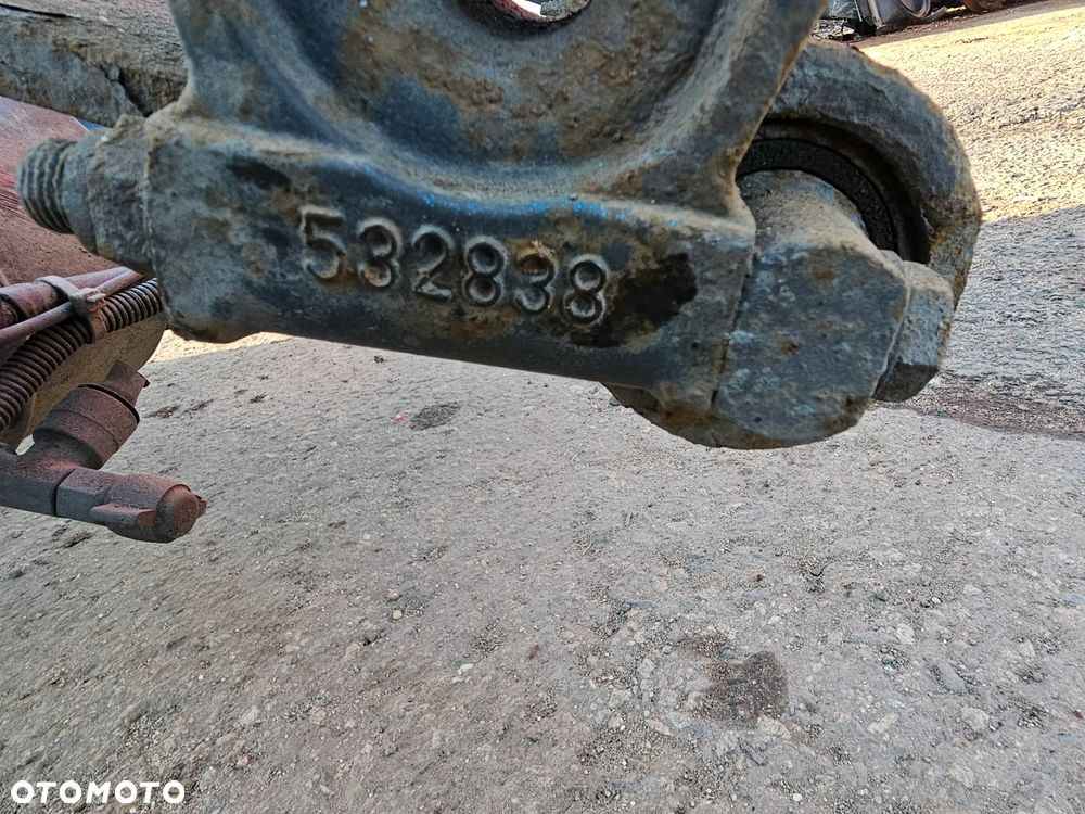 WIESZAK UCHWYT ŁAPA MOCOWANIE PÓŁRESORA RESORA RENAULT MIDLUM FELGI 17,5'' - 3