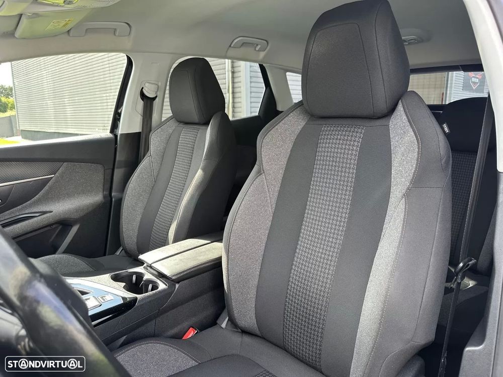 Peugeot 3008 1.5 BlueHDi Allure Pack EAT8 - 24