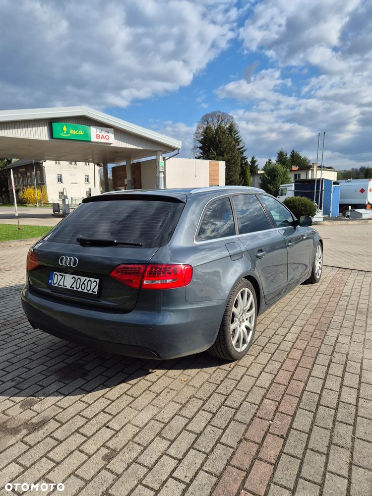 Audi A4 Avant 2.0 TDI DPF - 8