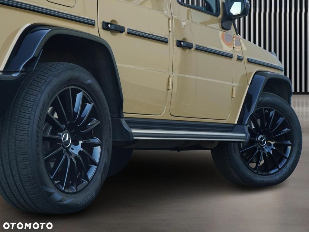 Mercedes-Benz Klasa G 400 d - 12