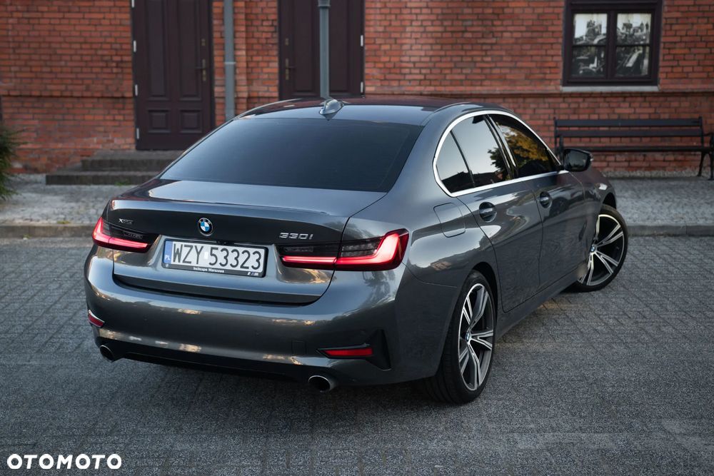 BMW Seria 3 330i xDrive Sport Line - 20