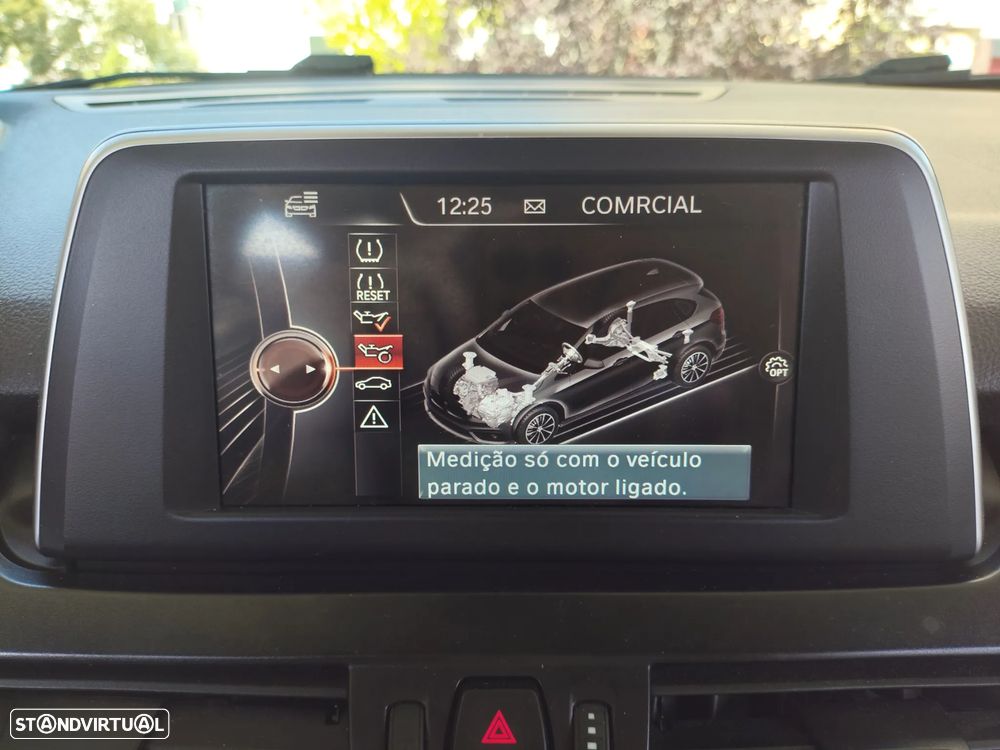 BMW 218 Active Tourer d Line Luxury - 30