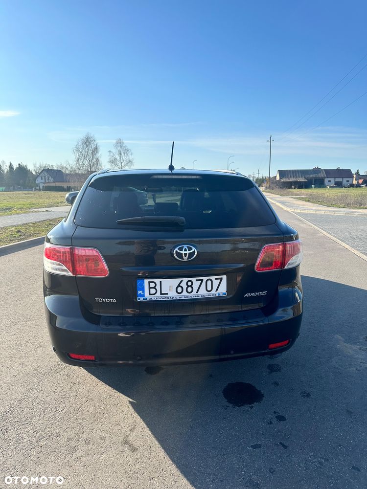 Toyota Avensis - 4
